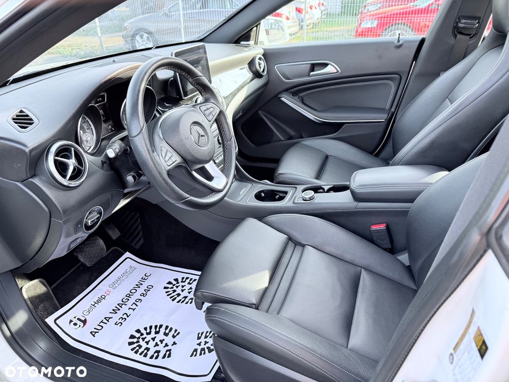 Mercedes-Benz CLA 250 4Matic 7G-DCT Edition 1 - 10