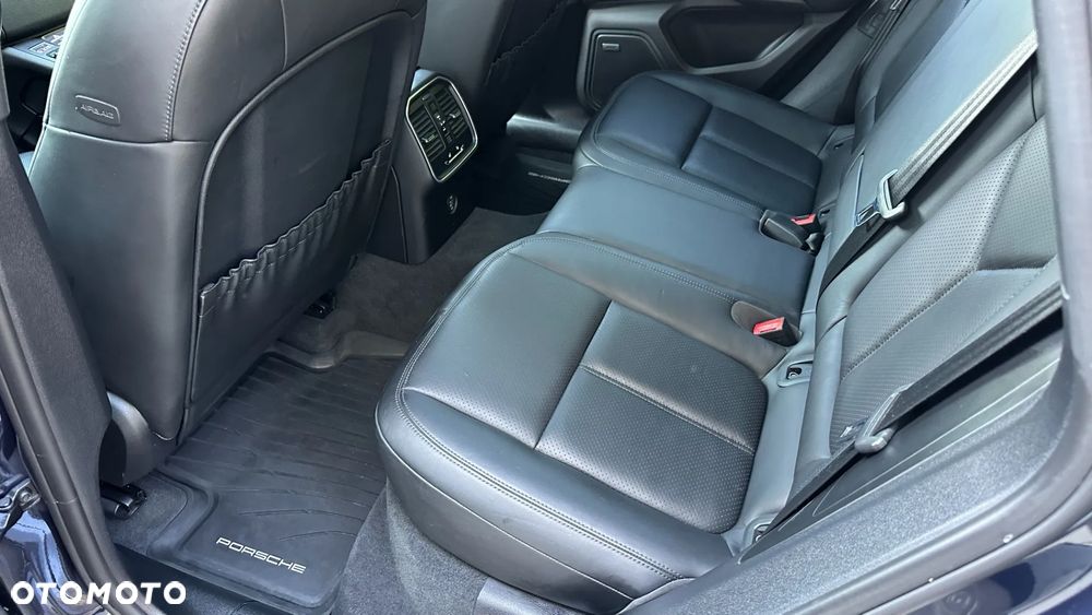Porsche Macan - 12