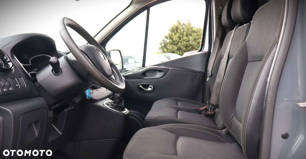 Renault Trafic - 17