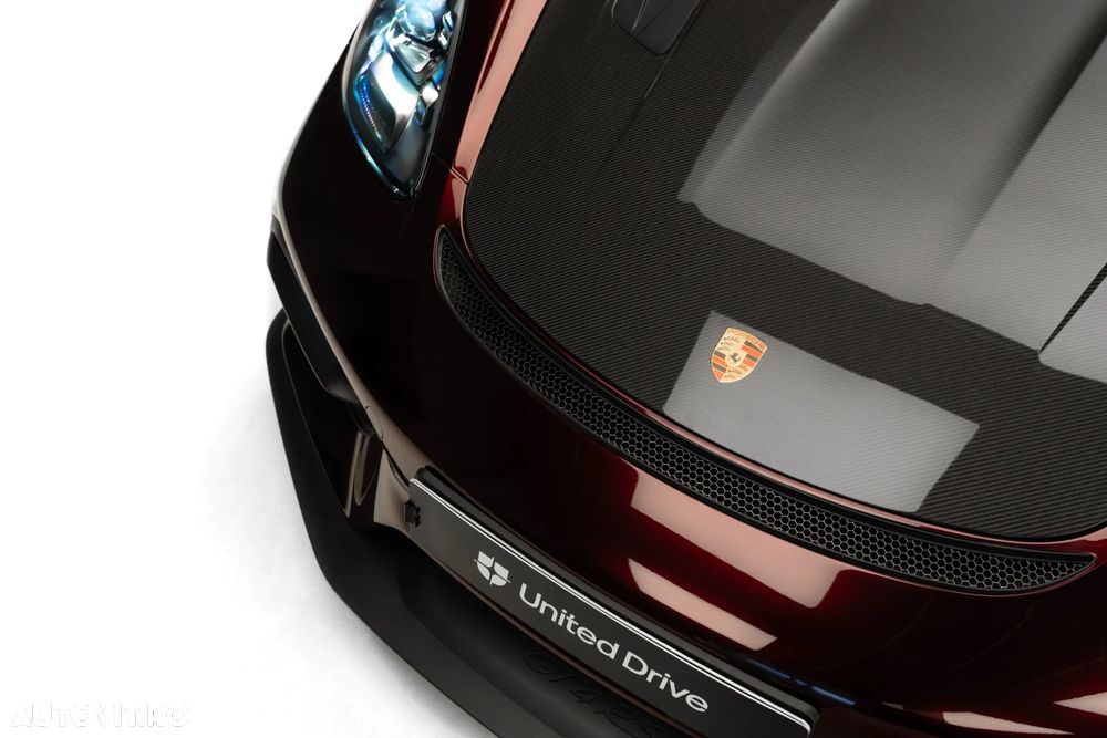 Porsche Cayman GT4 RS - 7
