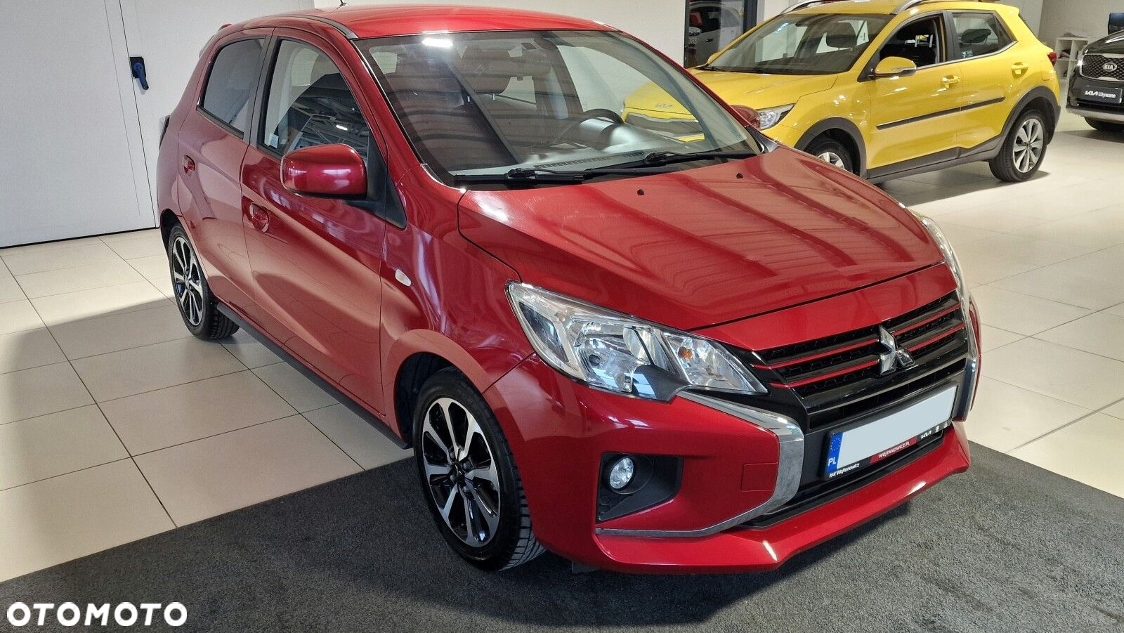 Mitsubishi Space Star 1.2 AS&G Instyle CVT - 2