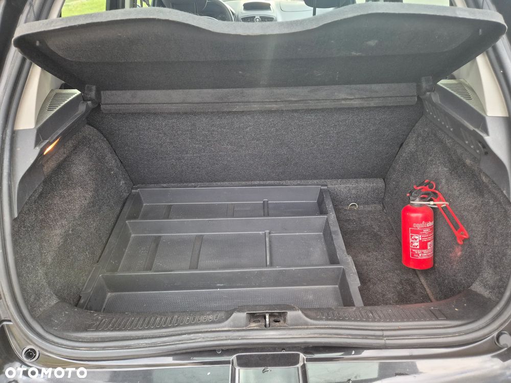 Renault Clio 1.5 dCi Alize - 12
