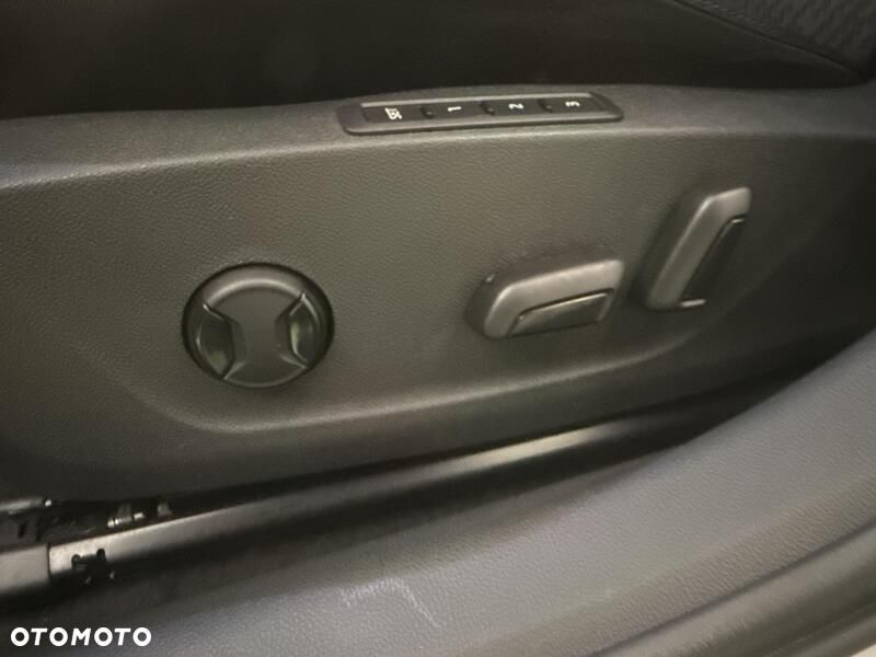 Skoda Octavia 2.0 TSI 4x4 Style DSG - 19