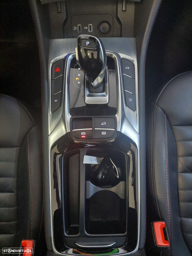 MG EHS PHEV Luxury - 22