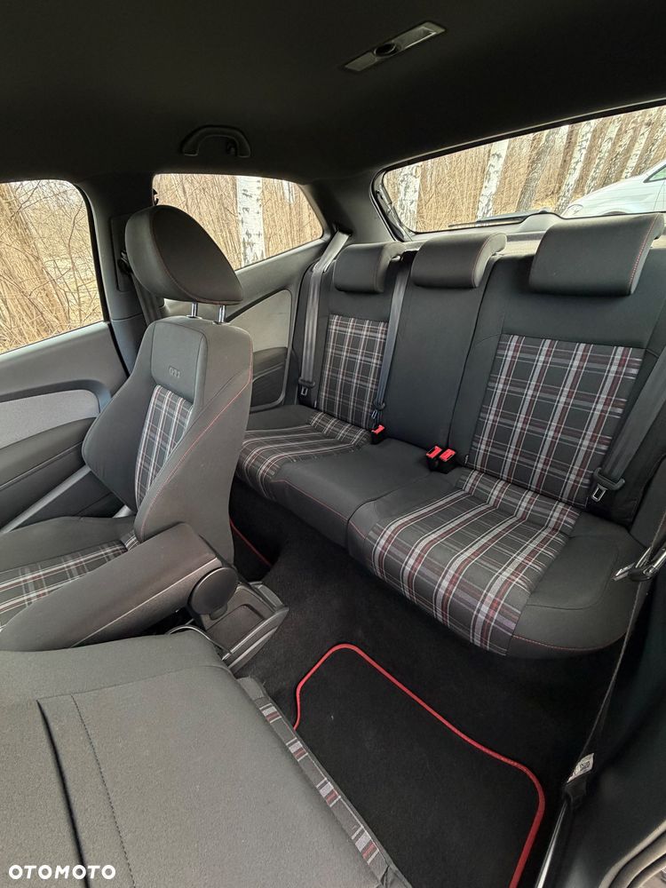 Volkswagen Polo 1.4 DSG GTI - 19