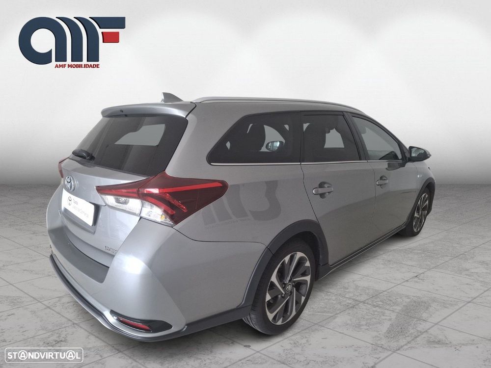 Toyota Auris Touring Sports 1.8 HSD Freestyle - 4