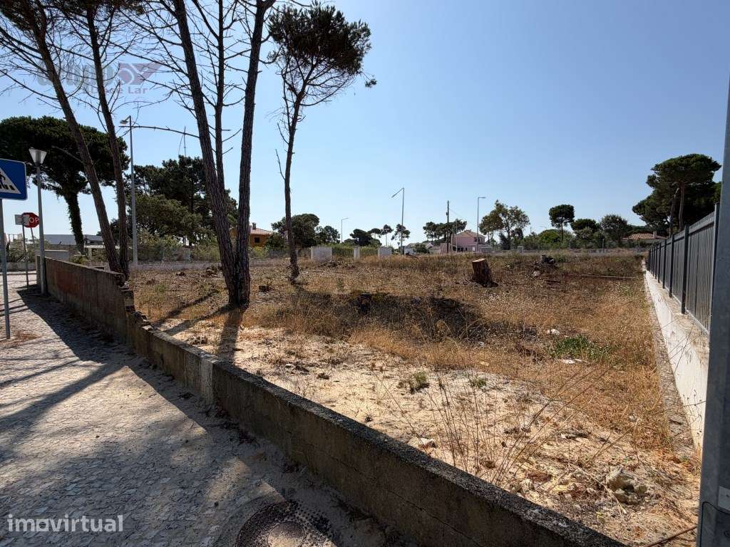 Oportunidade Única: Terreno de Gaveto Pronto a Construir a 1km da P... - Grande imagem: 4/8