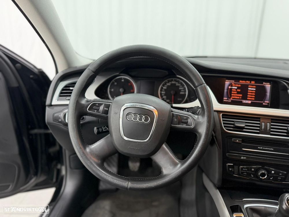 Audi A4 Avant 2.0 TDI Advance - 9