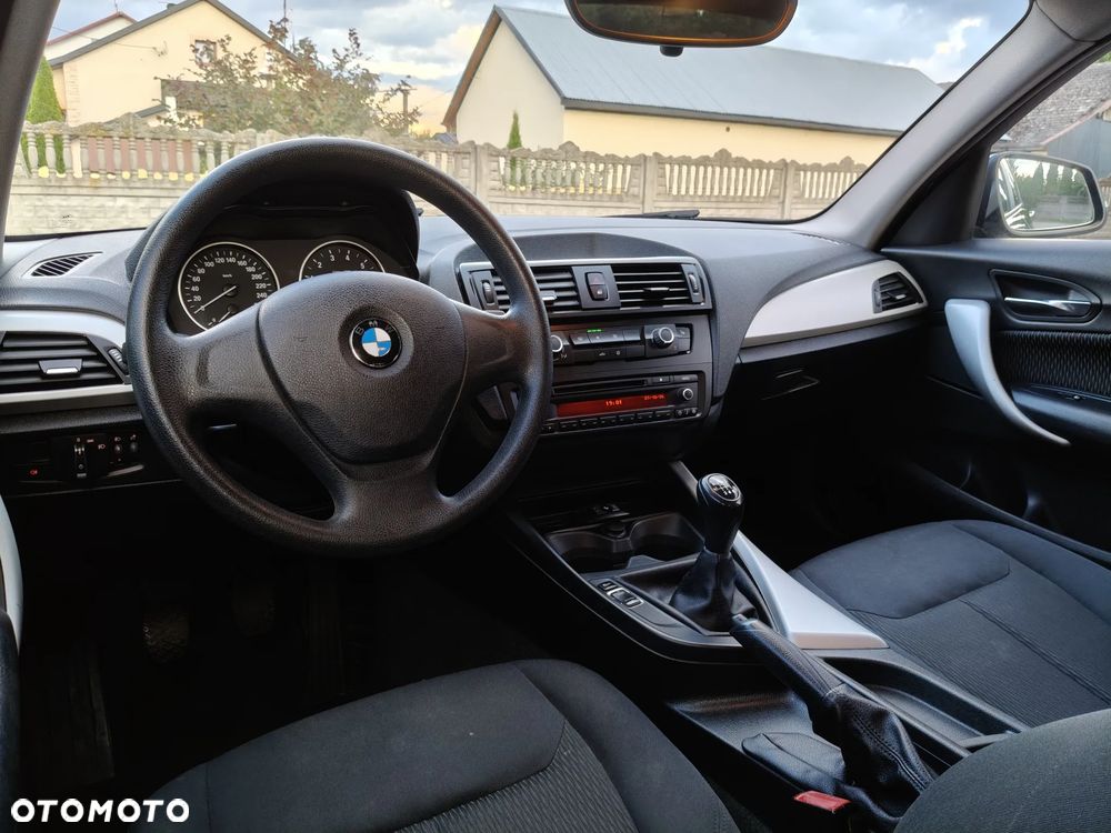 BMW Seria 1 116i - 15