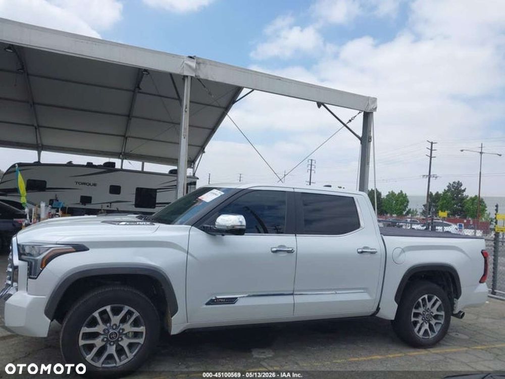 Toyota Tundra - 2