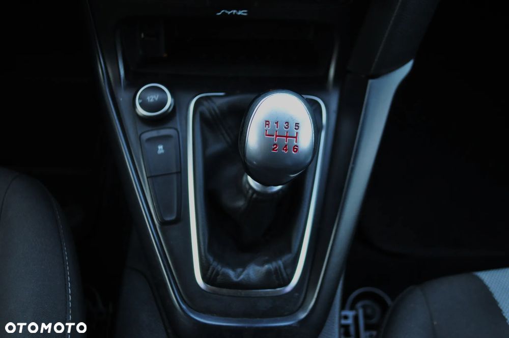 Ford Focus 2.0 EcoBoost ST - 19