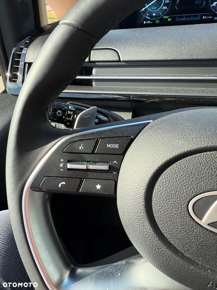 Hyundai Staria 1.6 T-GDI HEV Smart VIP - 11