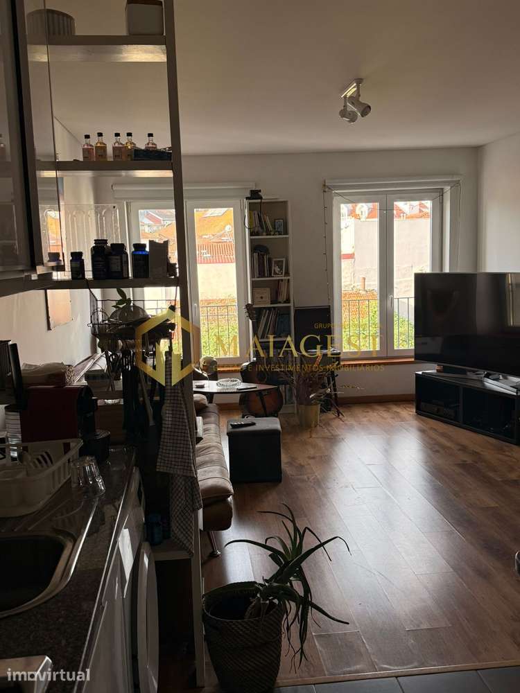 Apartamento T0 no centro do Porto com lugar de garagem - Grande imagem: 2/11