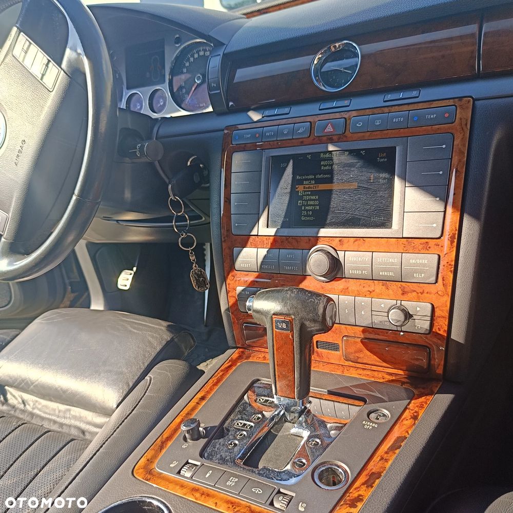 Volkswagen Phaeton 4.2 V8 4Mot (5 os.) - 6