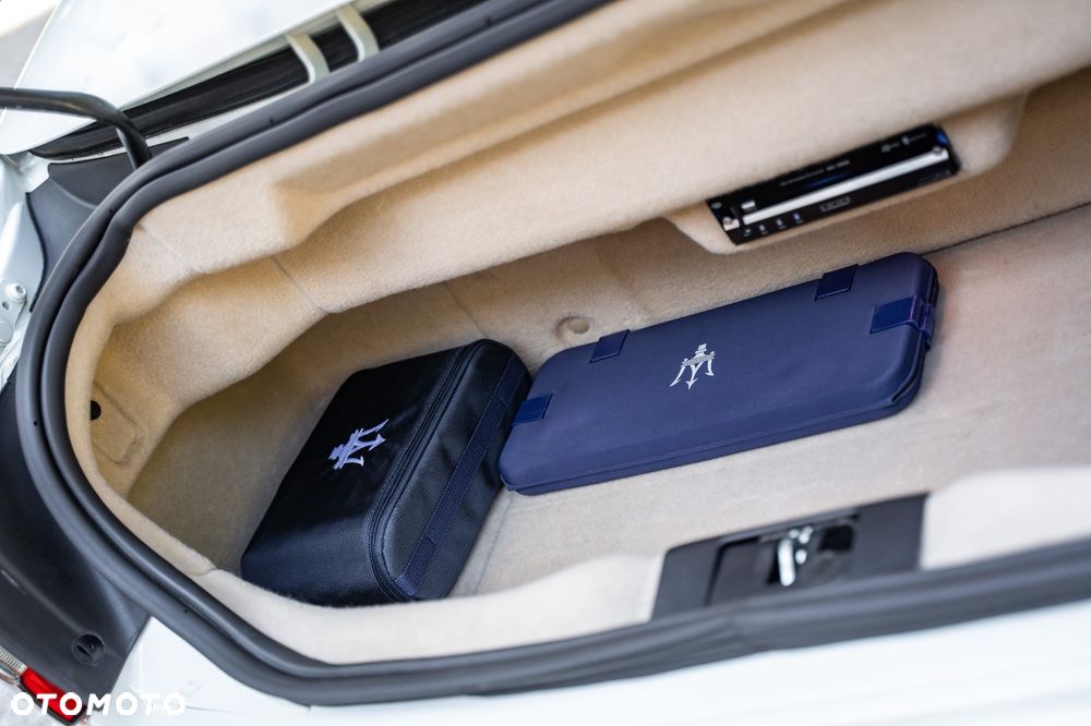 Maserati GranCabrio Sport - 17