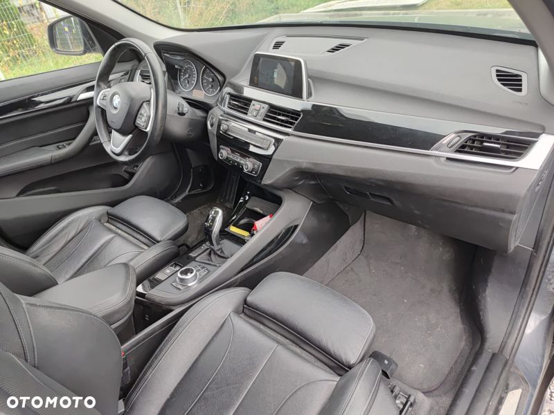 BMW X1 sDrive18i - 27