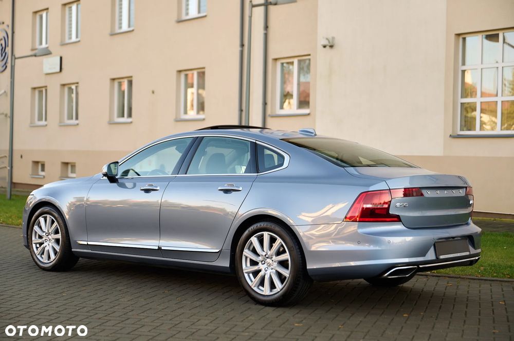 Volvo S90 - 1