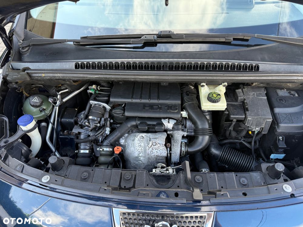 Peugeot 3008 1.6 HDi Premium - 40