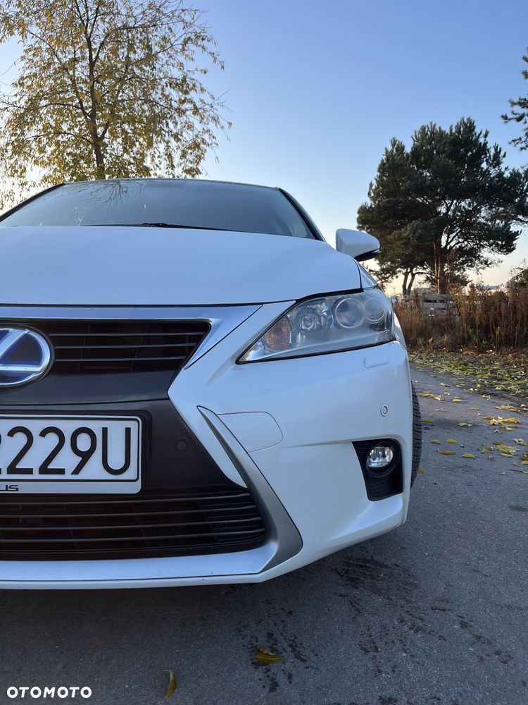 Lexus CT - 4