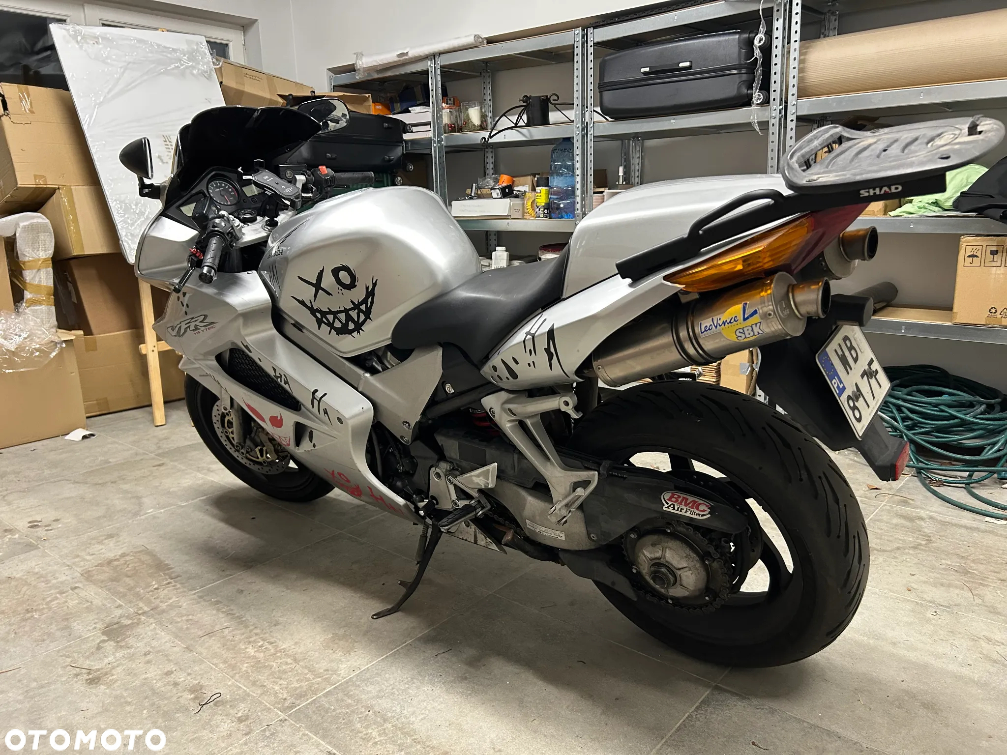 Honda VFR - 3
