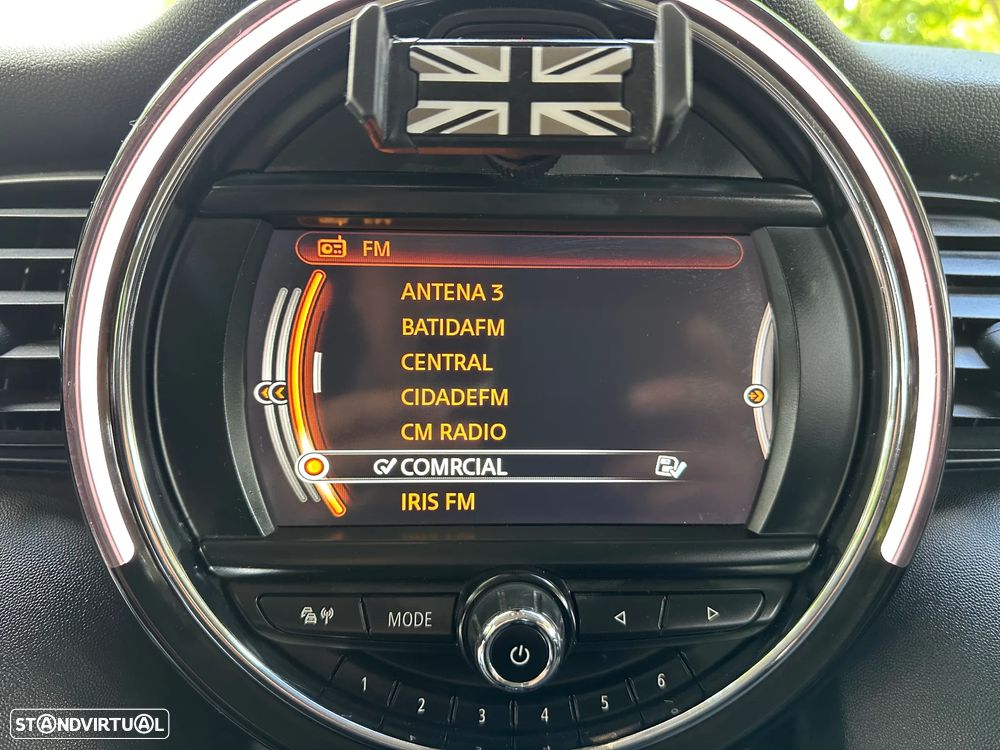 MINI 5 Portas Cooper D - 28