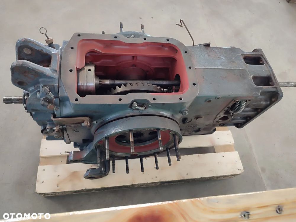 Most napędowy tylny 5173156 NEW HOLLAND M135 - 9