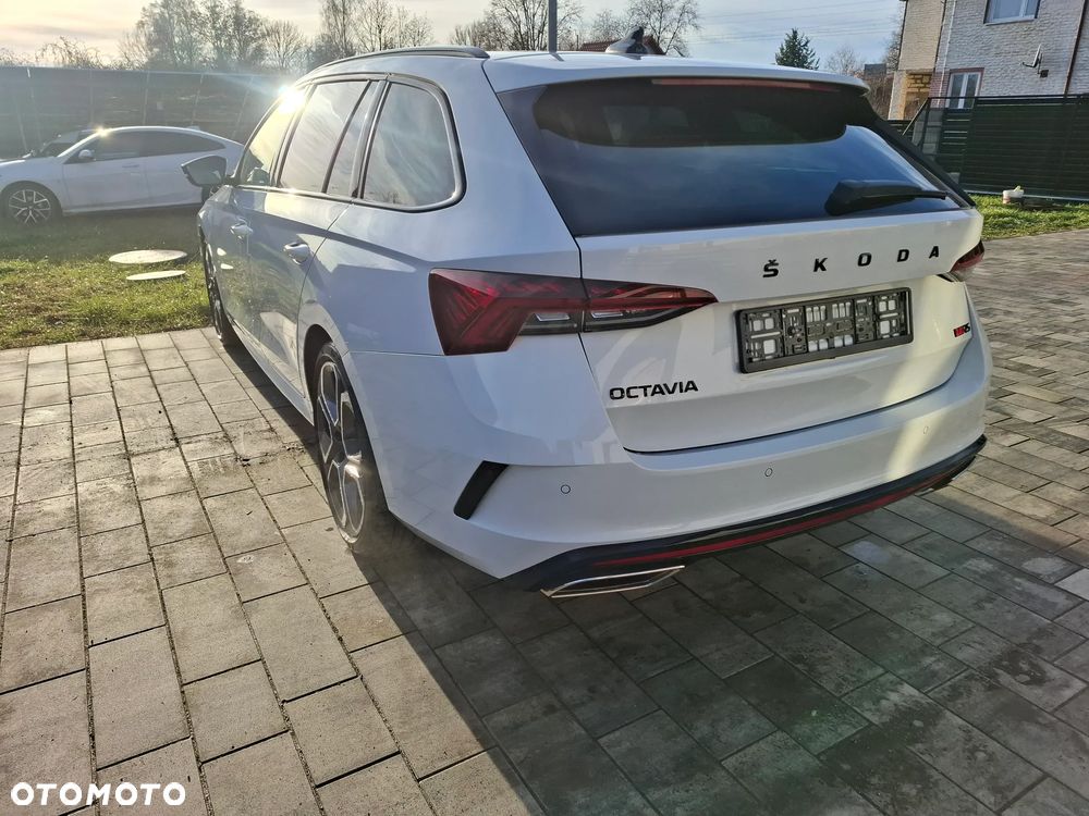 Skoda Octavia 2.0 TDI DSG RS - 5