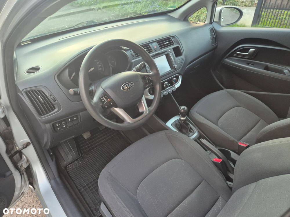 Kia Rio 1.2 Edition 7 - 9