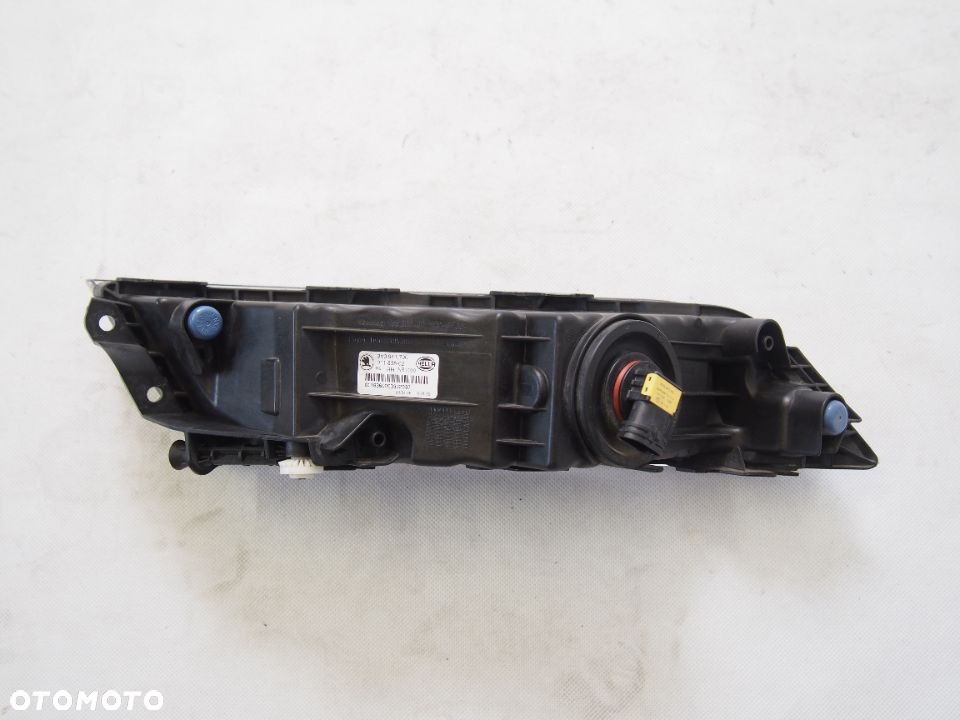Image Škoda Superb 3 III 15-19r halogenová pravá - 3V0941700