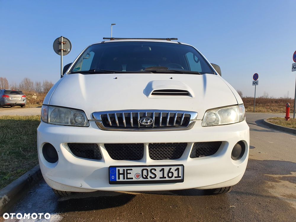 Hyundai H-1 / C12 - 7