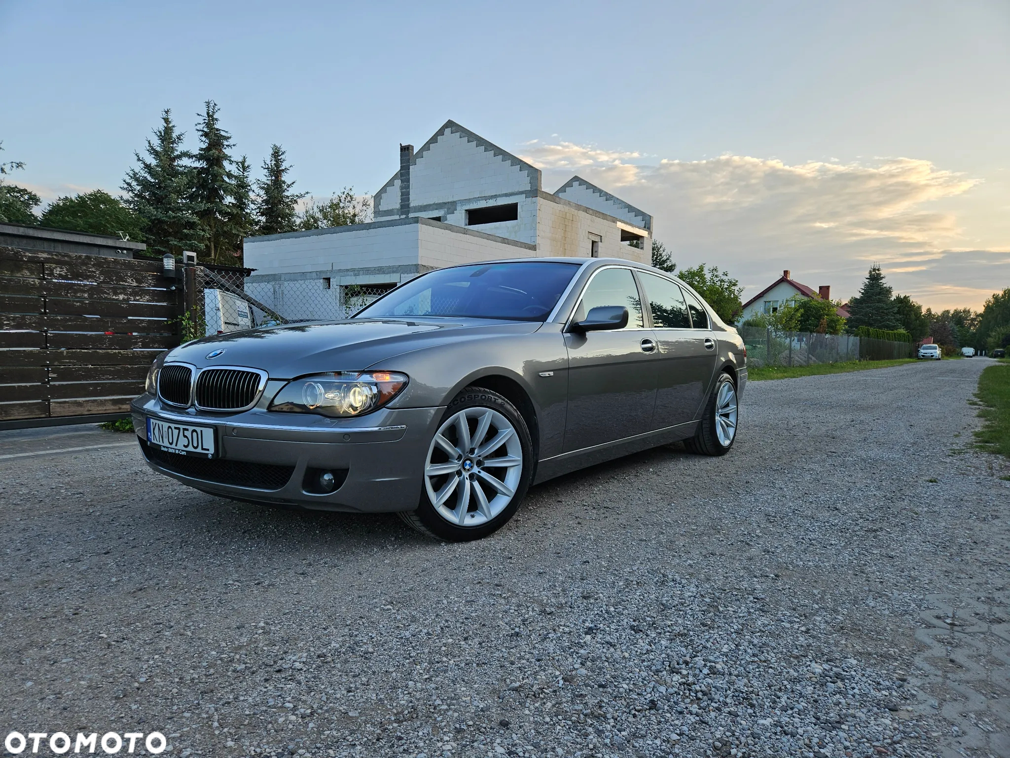 BMW Seria 7 750Li - 5