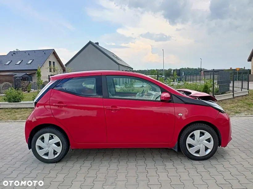 Toyota Aygo x-play - 2
