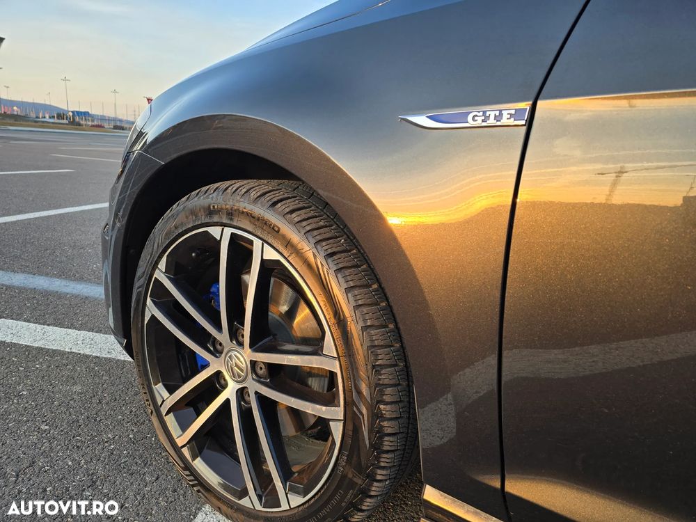 Volkswagen Golf - 25