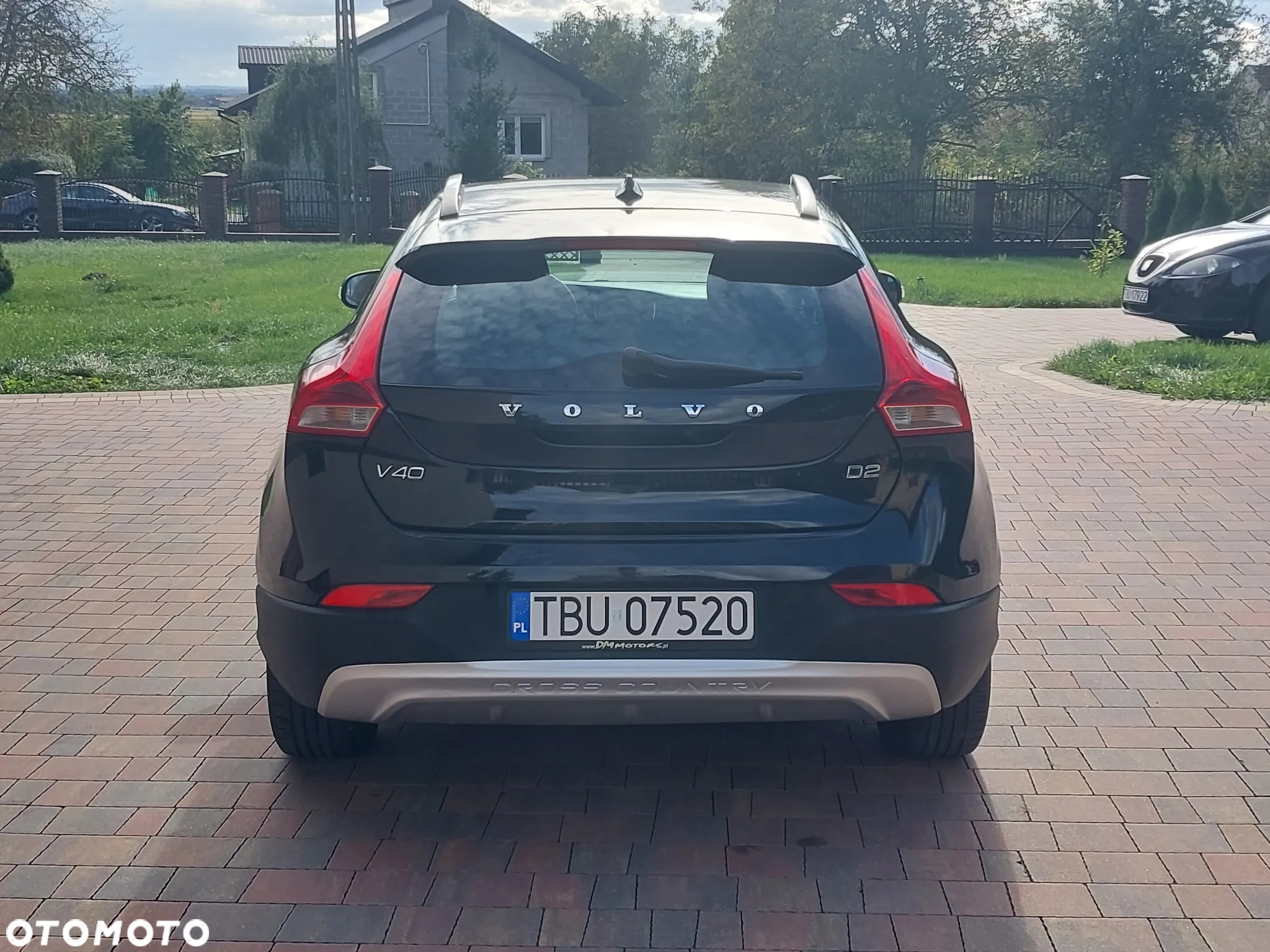 Volvo V40 Cross Country - 8