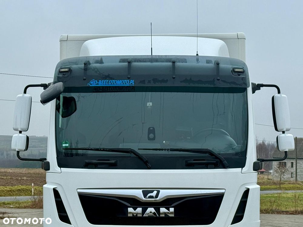 MAN TGM 15.290 / IZOTERMA / WINDA / 18 PALET / AUTOMAT / SYPIALKA / NISKI PRZEBIEG / 2017 ROK / KONTENER - 15