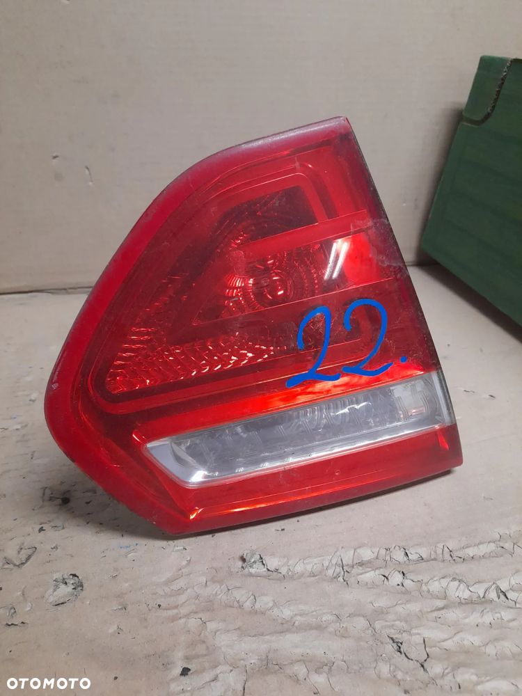 LAMPA LEWA TYLNA W KLAPĘ CITROEN C4 PICASSO nr 9653547677 - 1