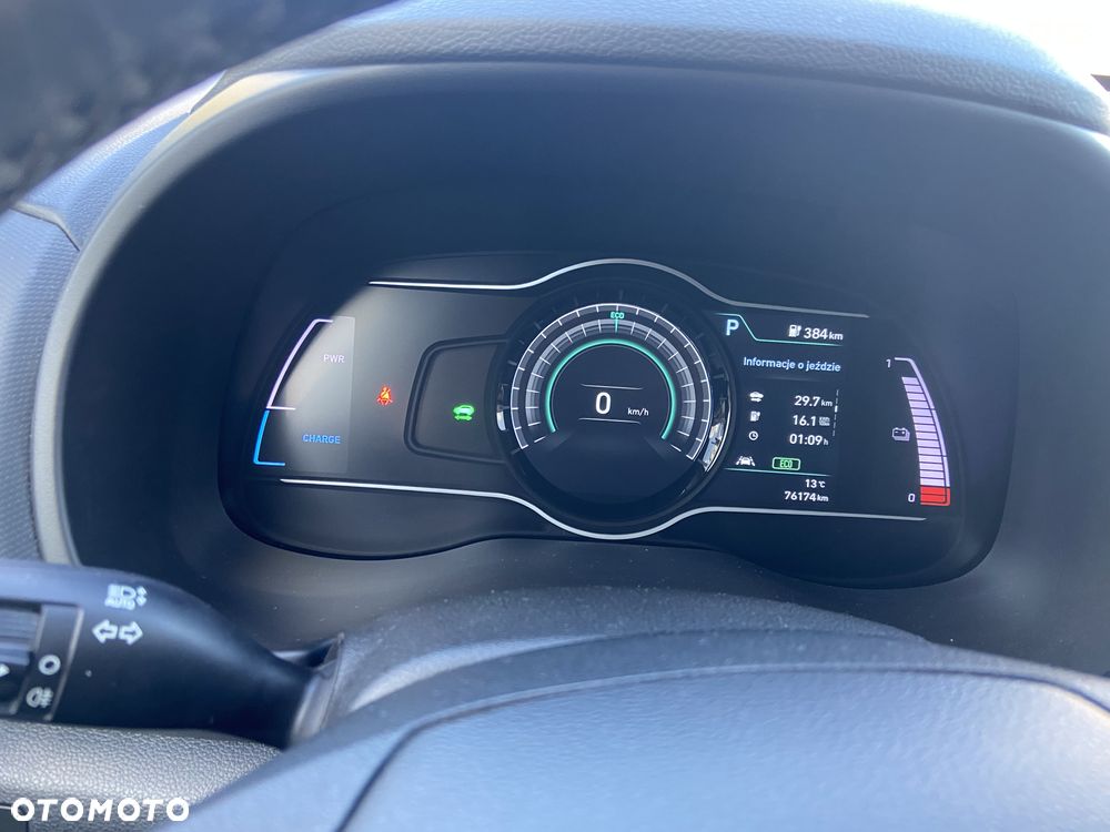 Hyundai Kona 64kWh Style - 17