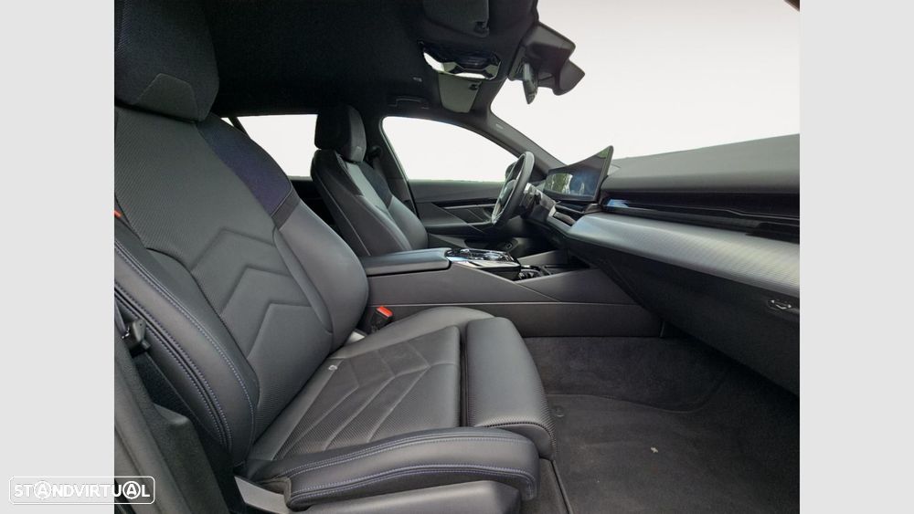 BMW 530 e Pack Desportivo M - 3