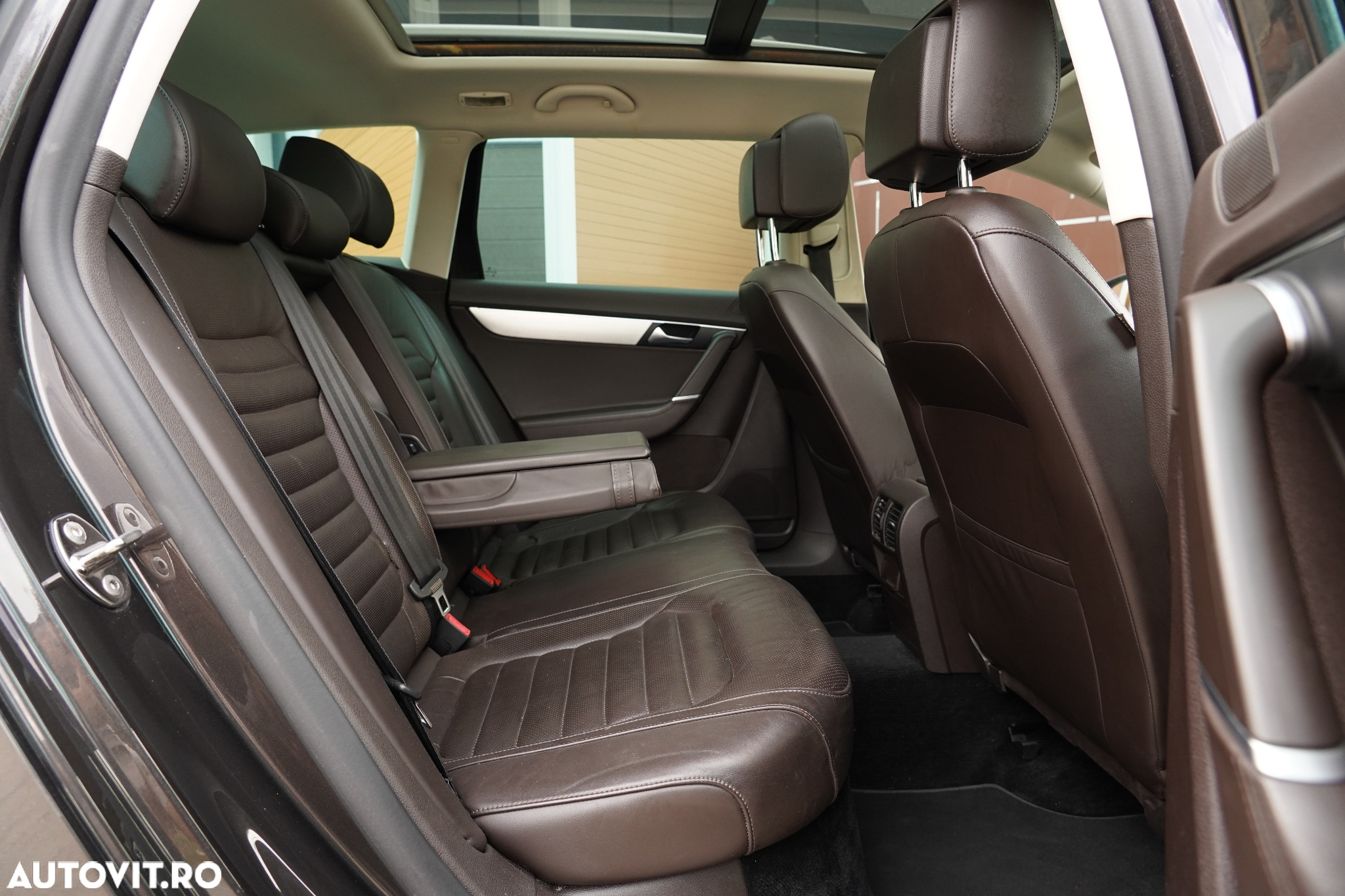 Volkswagen Passat Variant 2.0 TDI BlueMotion Technology Comfortline - 13