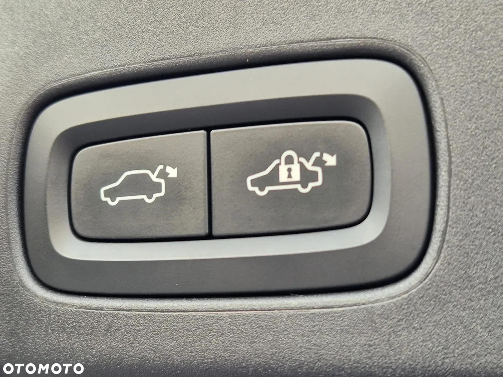 Volvo V90 Cross Country D5 AWD - 33
