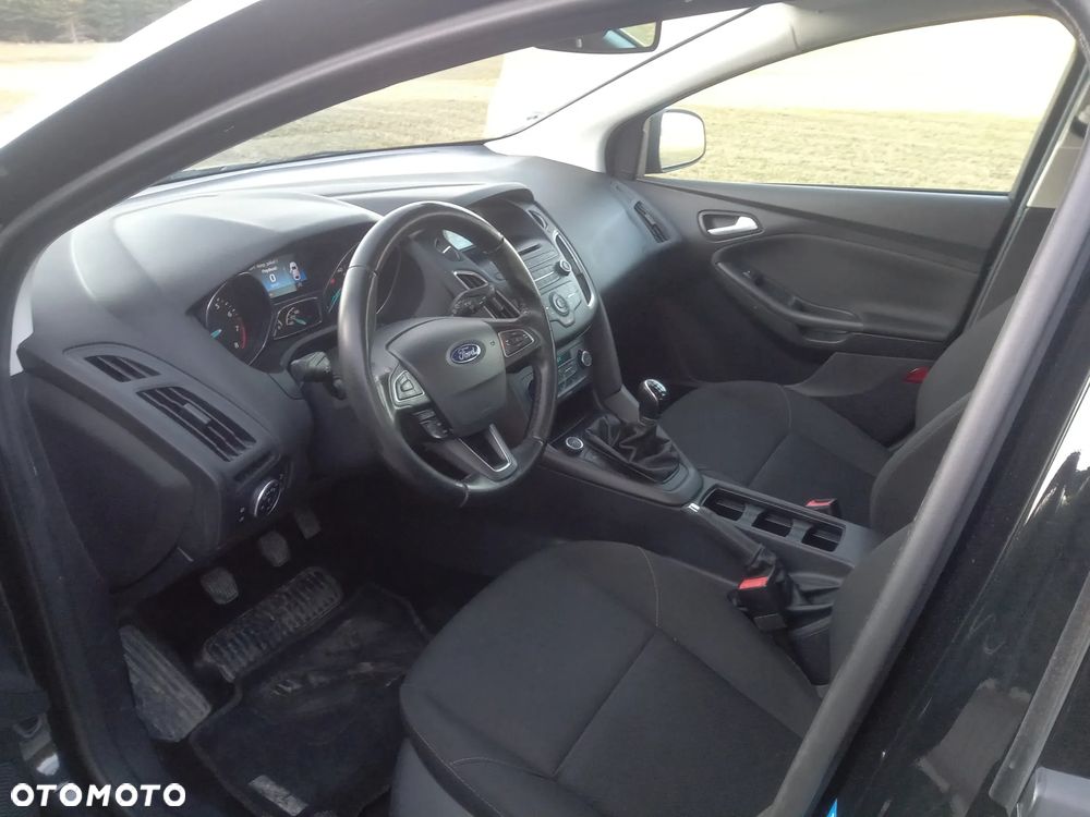 Ford Focus 1.0 EcoBoost Trend - 16