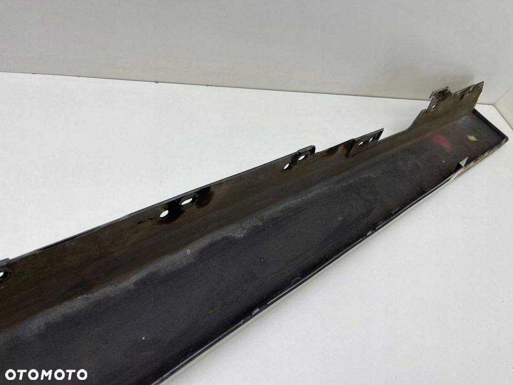 BMW 3 F30 F31 PRAWA NAKŁADKA PROGOWA A300 7256912 - 7