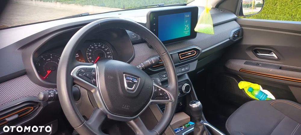 Dacia Sandero - 8