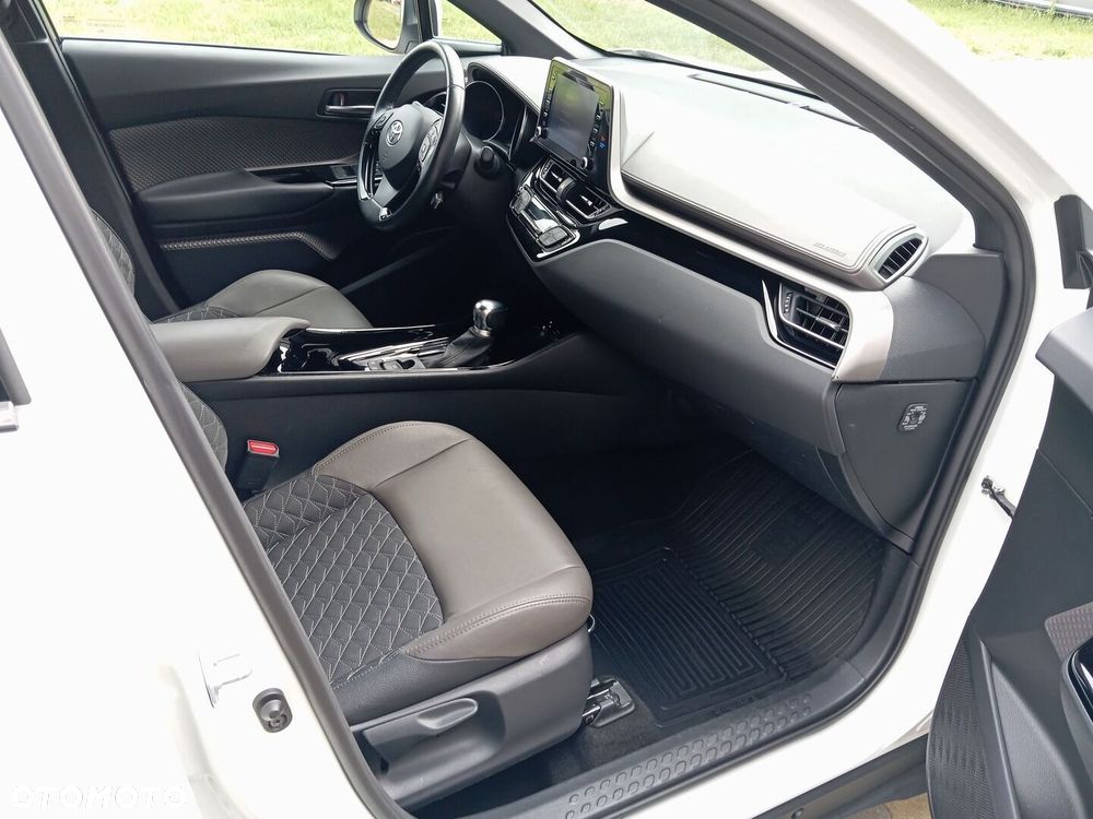 Toyota C-HR 2.0 Hybrid Executive - 7