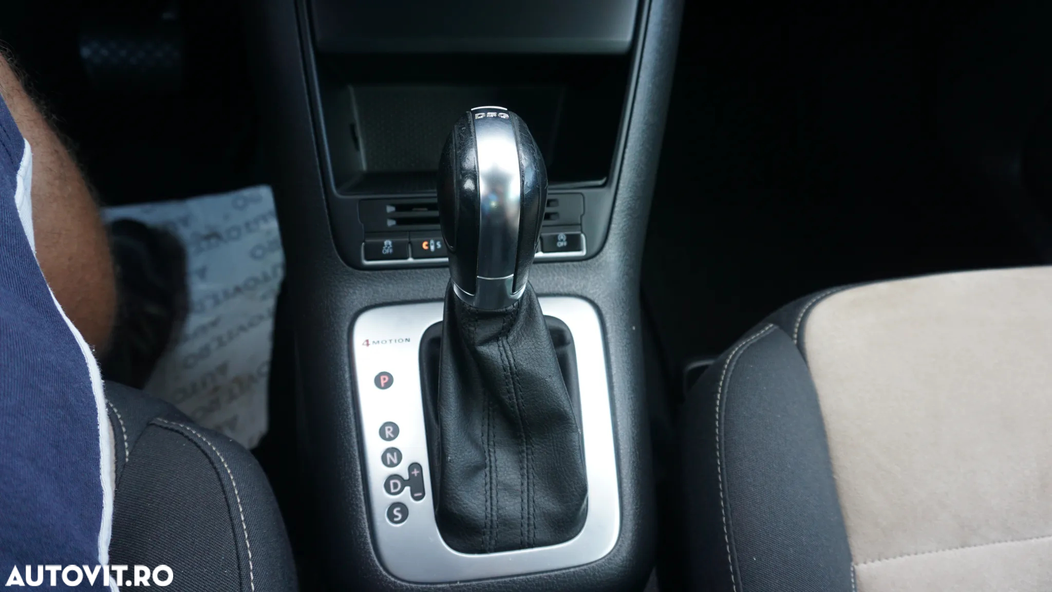 Volkswagen Tiguan 2.0 TDI DPF 4Motion BlueMotion Technology DSG Exclusive - 25