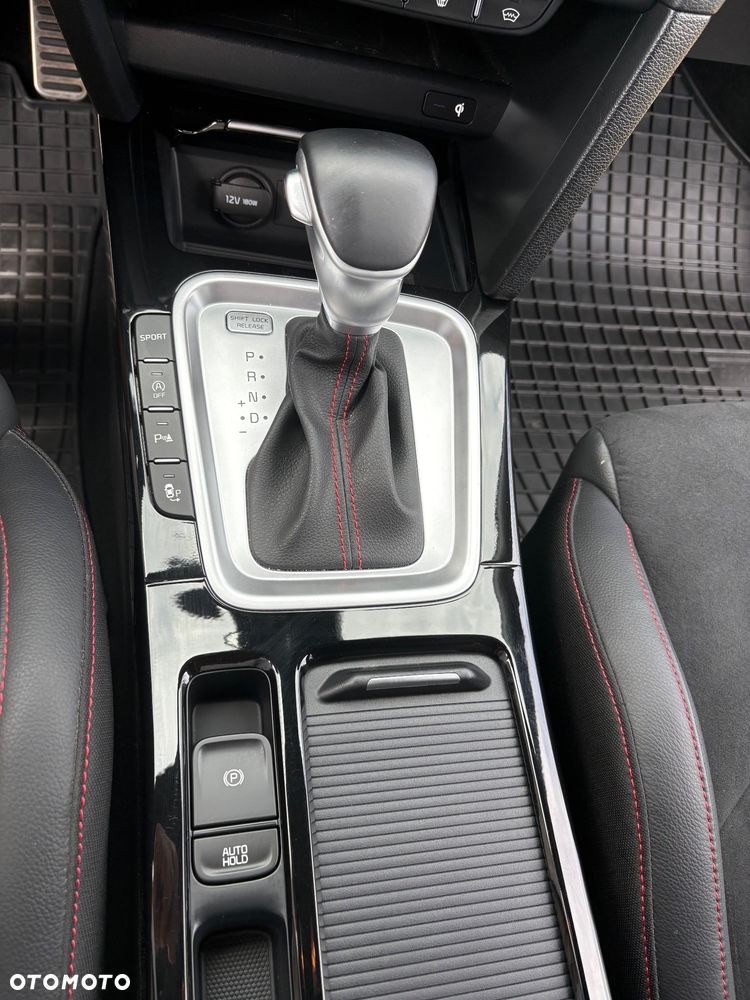 Kia Ceed 1.6 T-GDI GT DCT - 18
