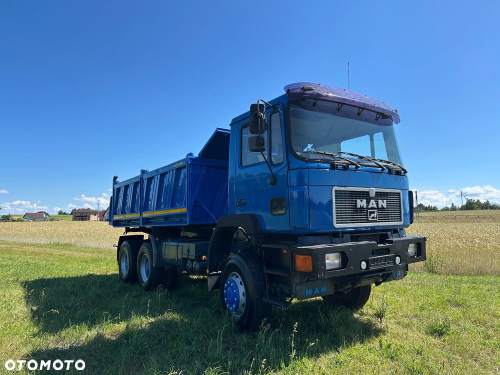 MAN F10 - 10