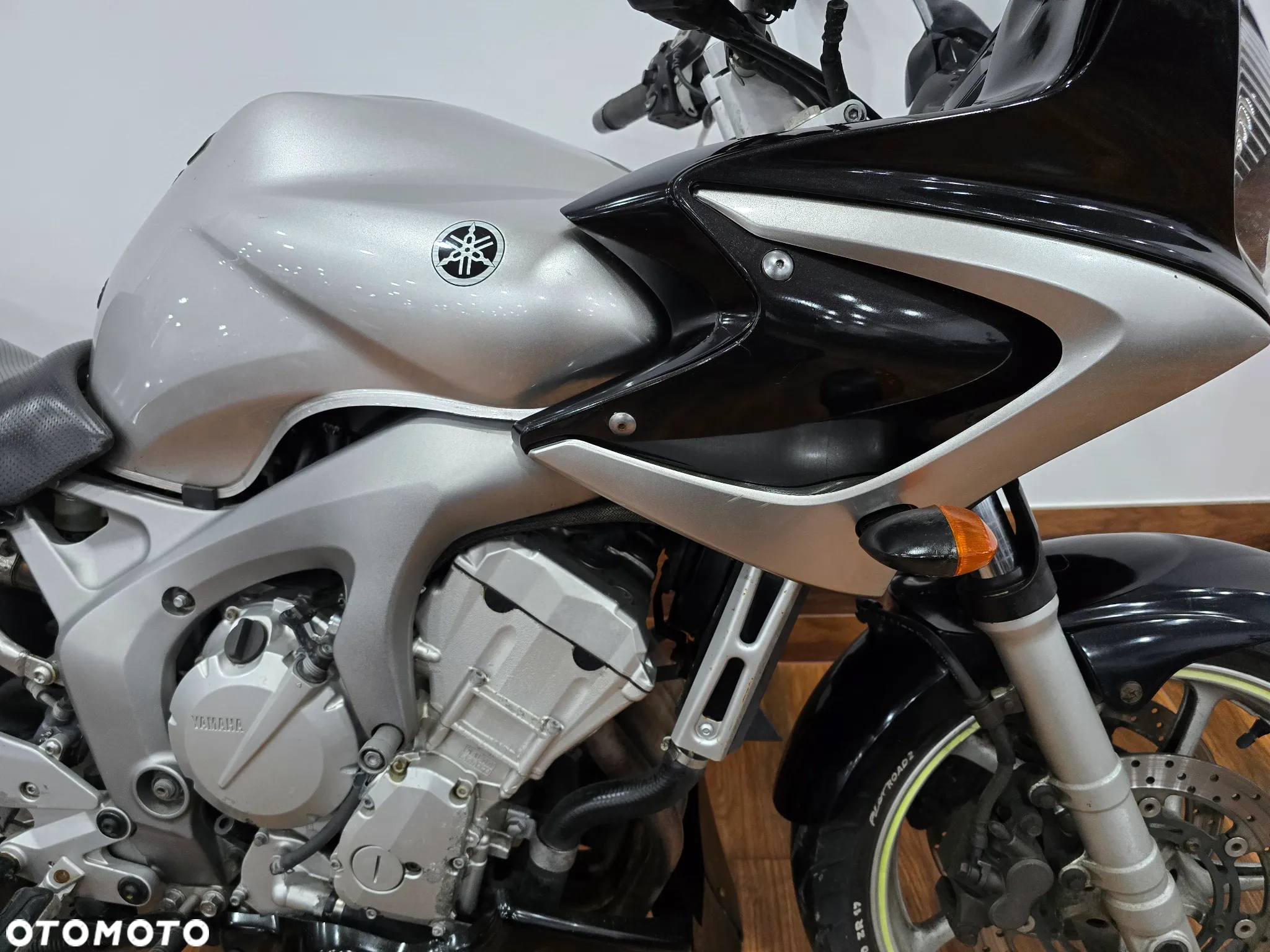 Yamaha FZ - 14