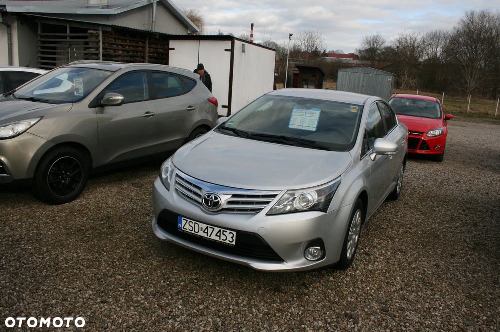 Toyota Avensis - 2