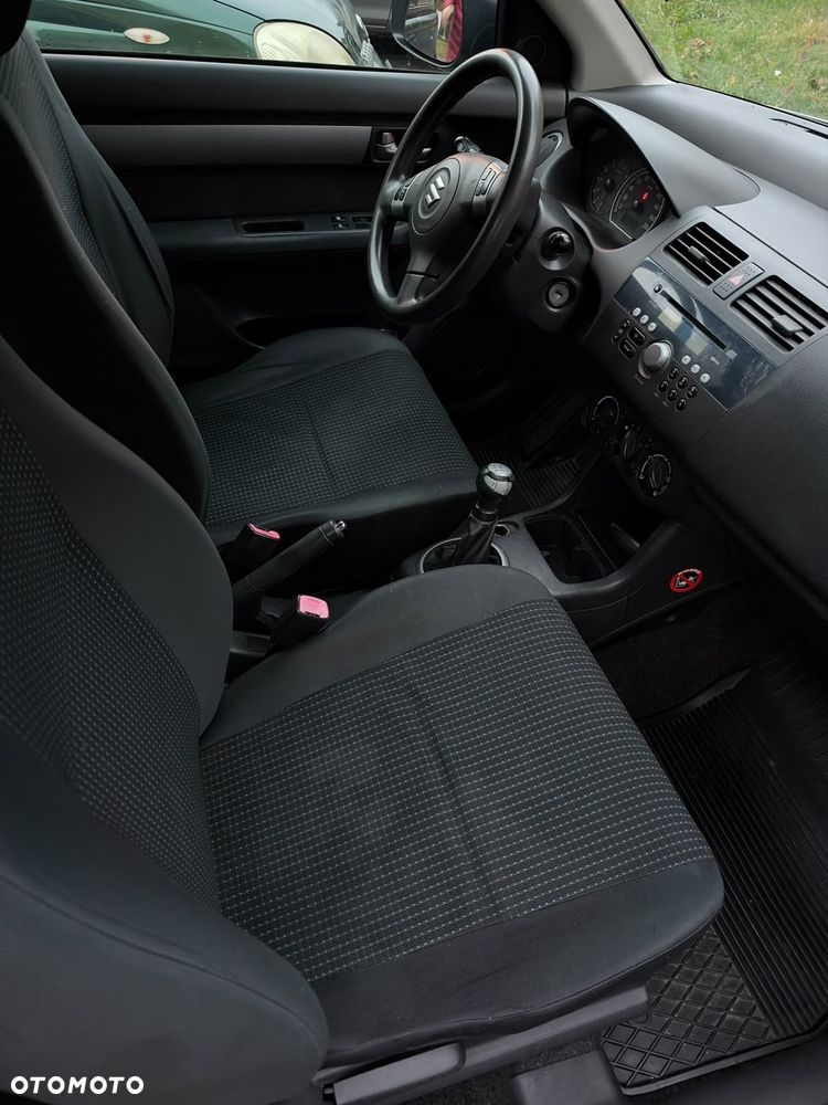 Suzuki Swift - 11